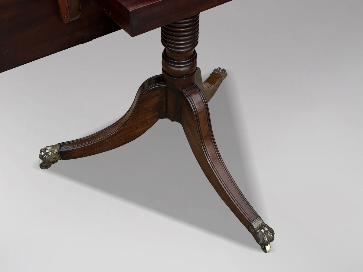 Early 19th-century Georgian Mahogany Twin-pillar Dining Table-photo-5