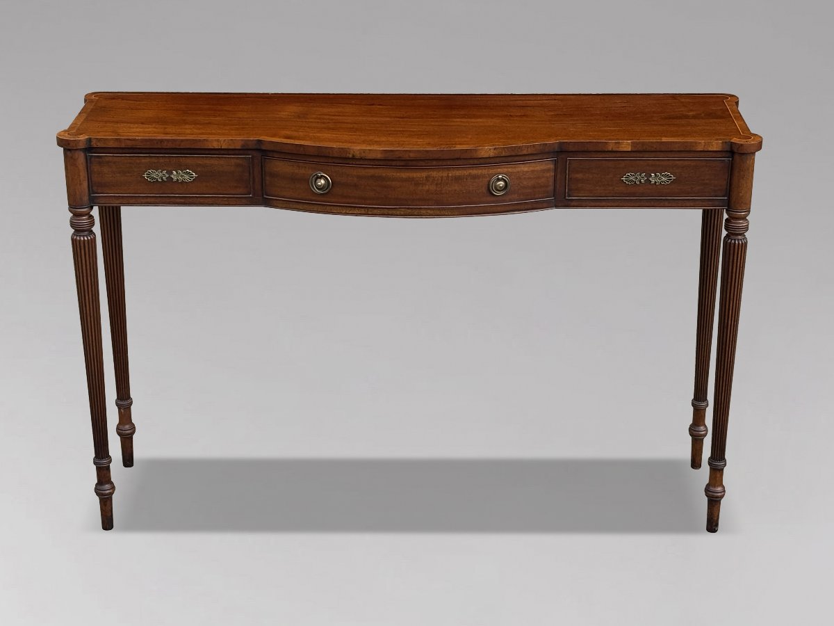 Mid-20th-century Mahogany Console Table By Arthur Brett & Sons