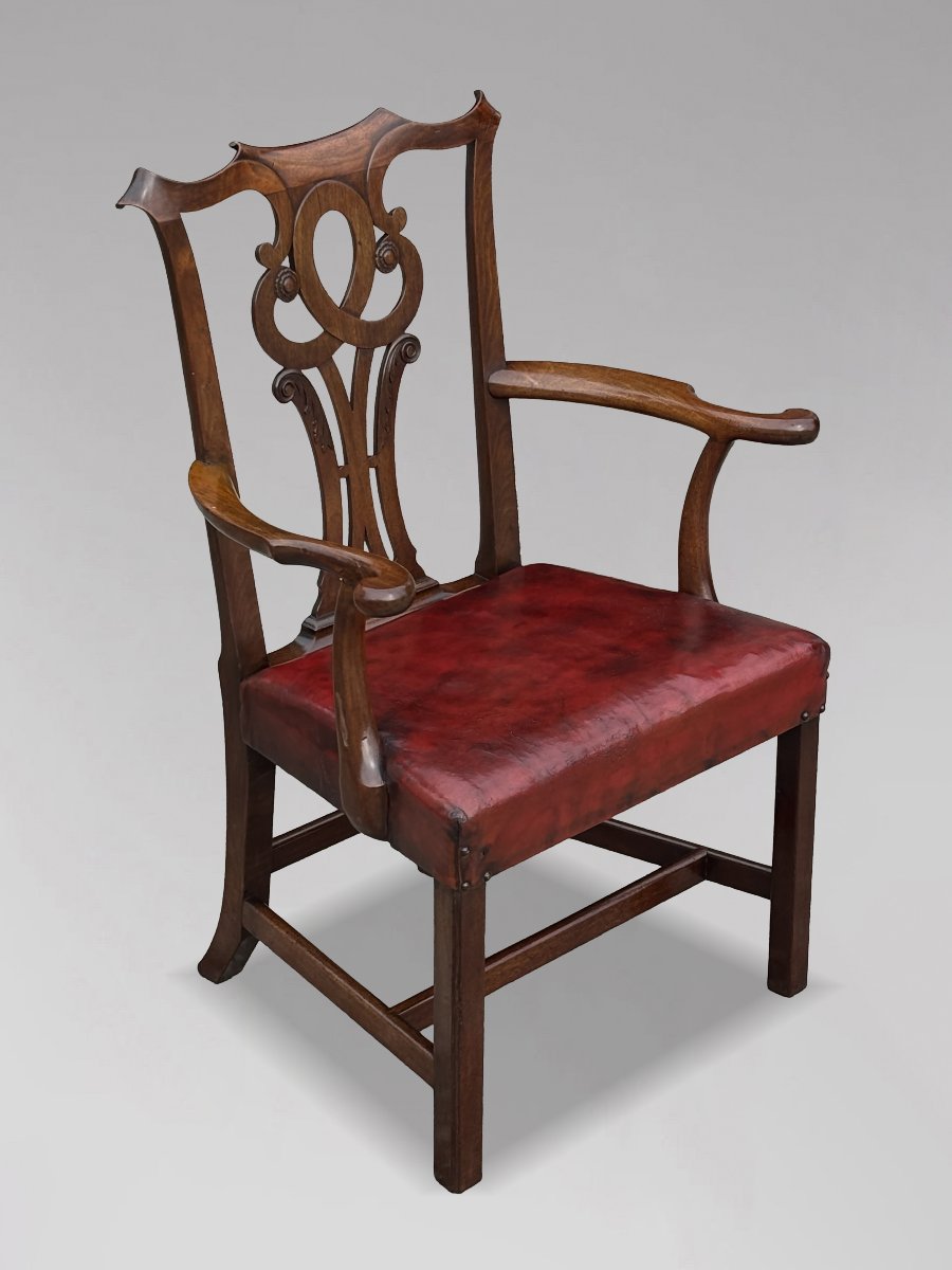 18th-century George III-period Mahogany Chippendale Armchair
