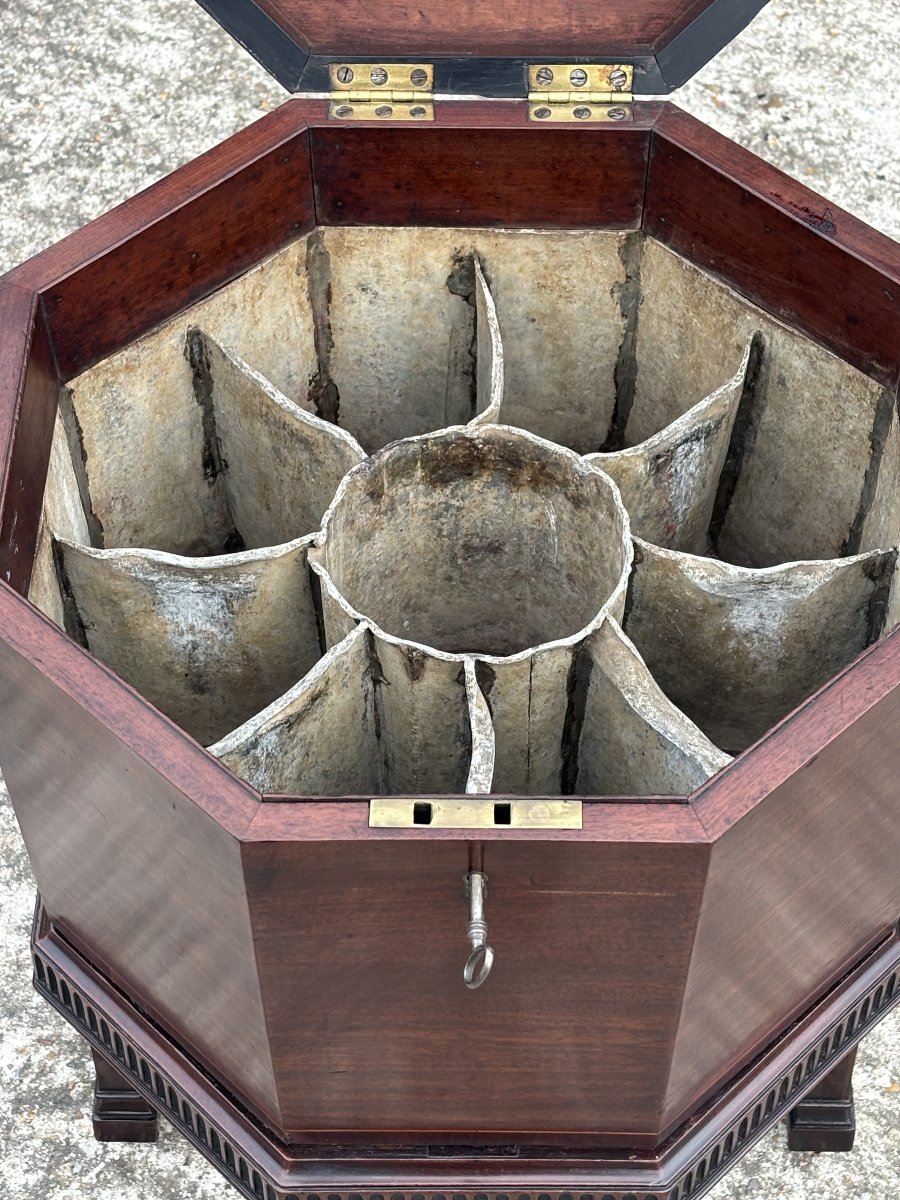 18th-century George III Period Octagonal Mahogany Inlaid Wine Cooler-photo-1