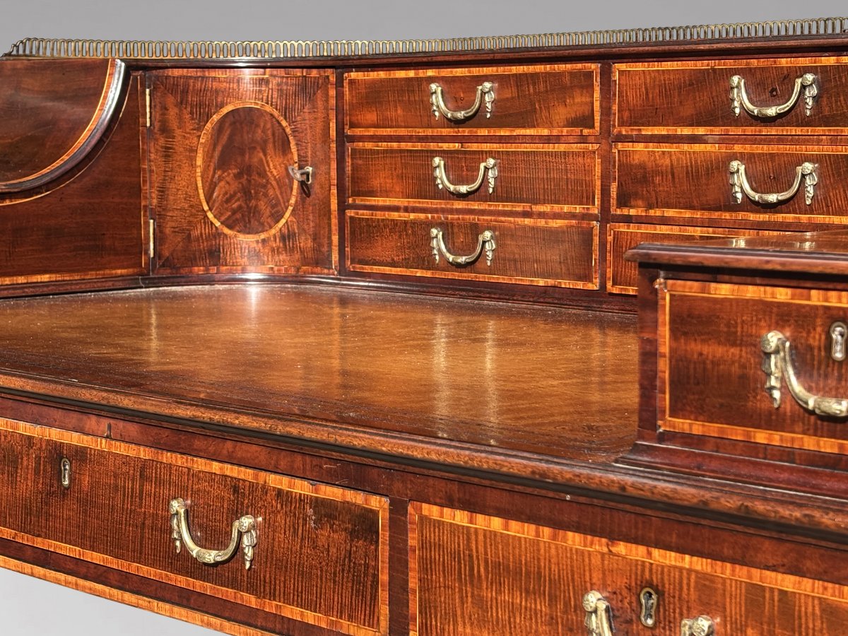 18ème Siècle, Bureau Carlton House en Acajou d’Époque George III-photo-3