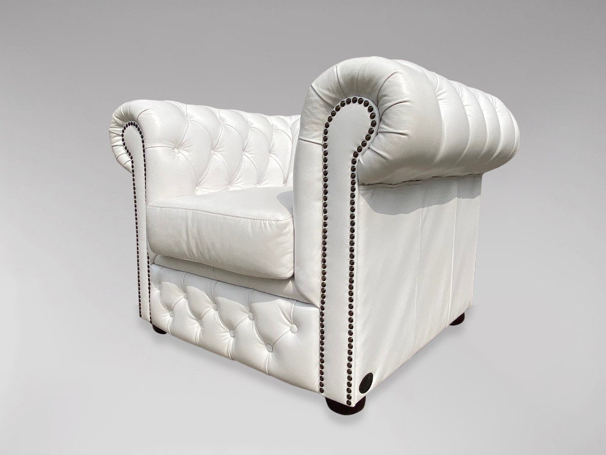 20ème siècle, Paire de Fauteuils Chesterfield en Cuir Blanc-photo-2