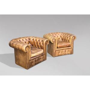 Paire de Fauteuils Club Chesterfield en Cuir Beige 19ème Siècle