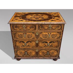 17th Century William & Mary Period Marquetry Inlaid Oyster Walnut Chest Of Drawers