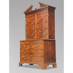 18th-century George III-period Thomas Chippendale Mahogany Bookcase