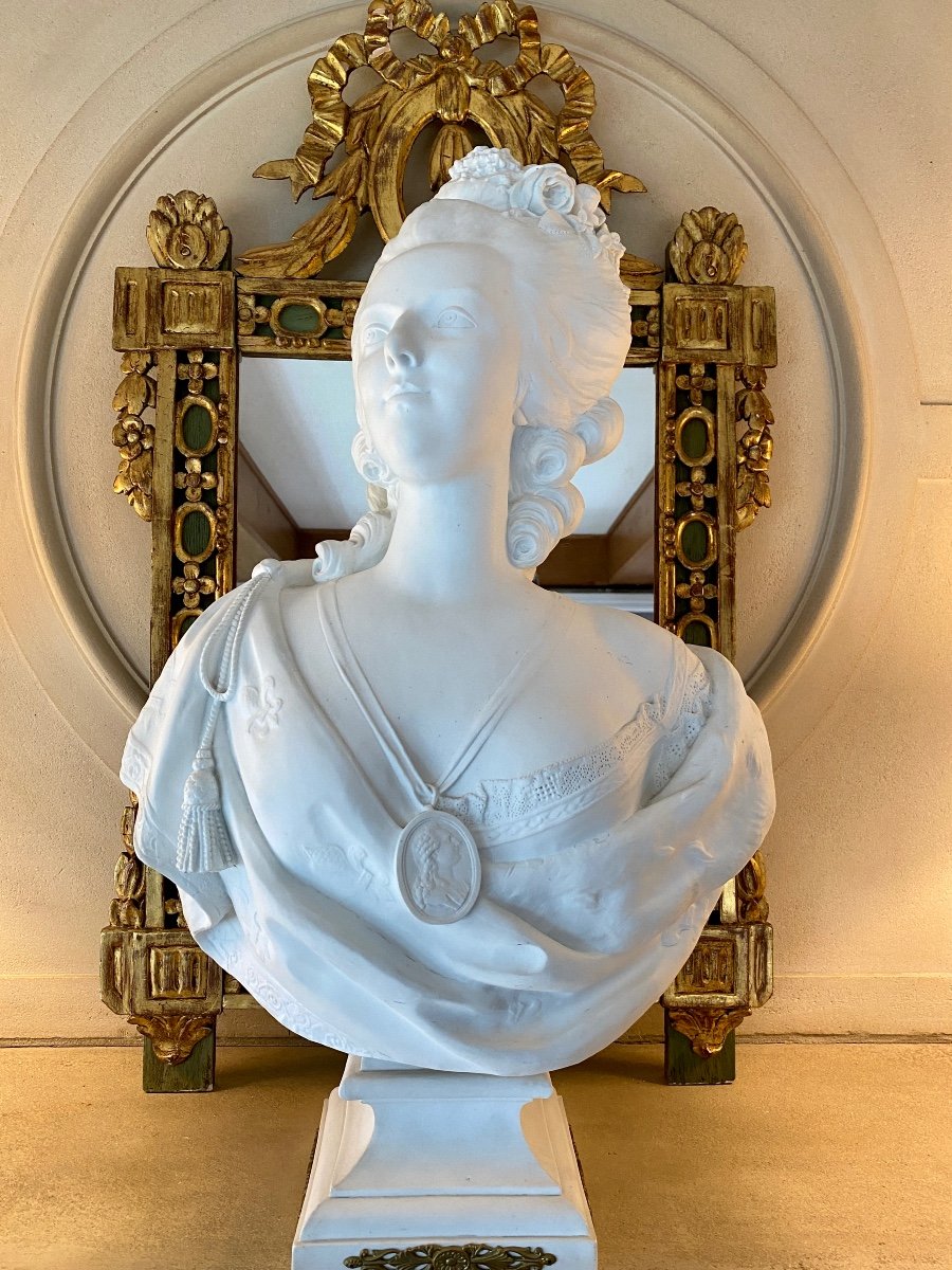 Grand Buste En Biscuit Représentant Marie-antoinette D’autriche  -photo-2
