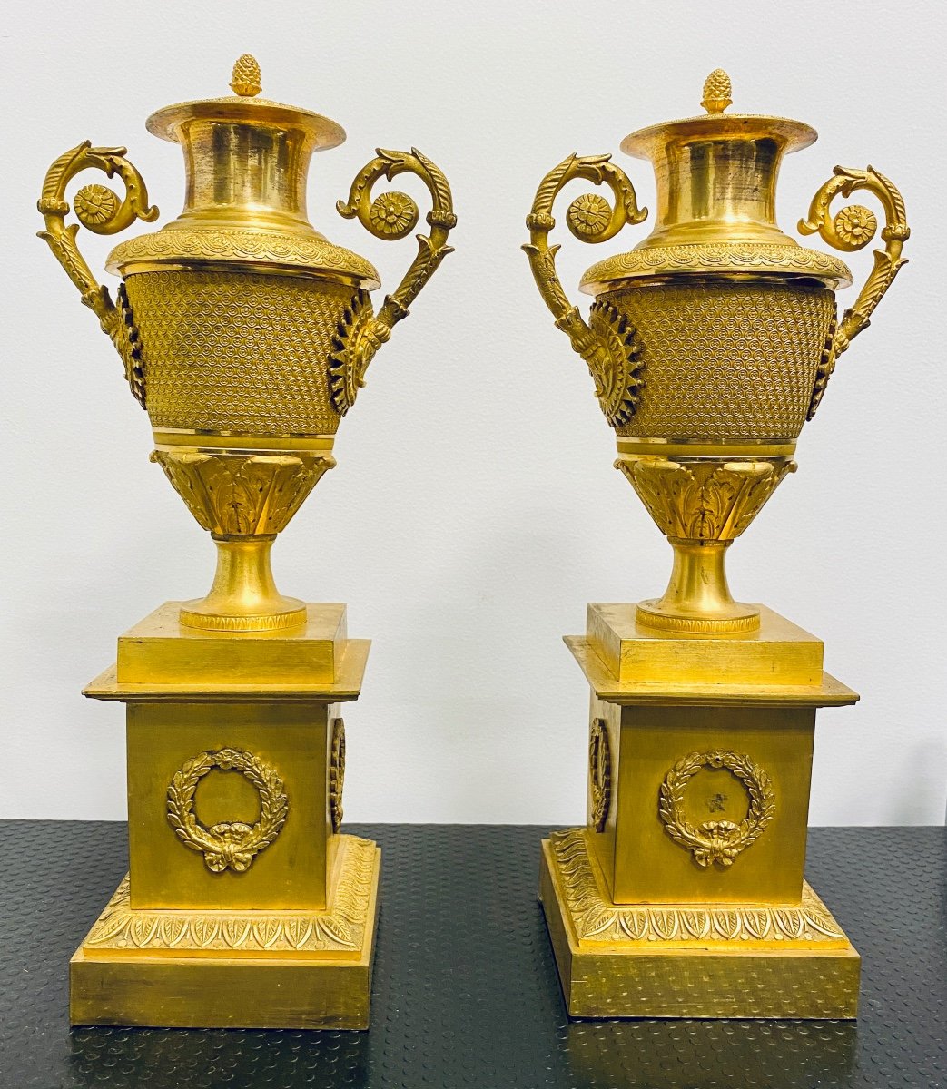 Paire De Cassolettes Formant Bougeoirs D’époque Empire