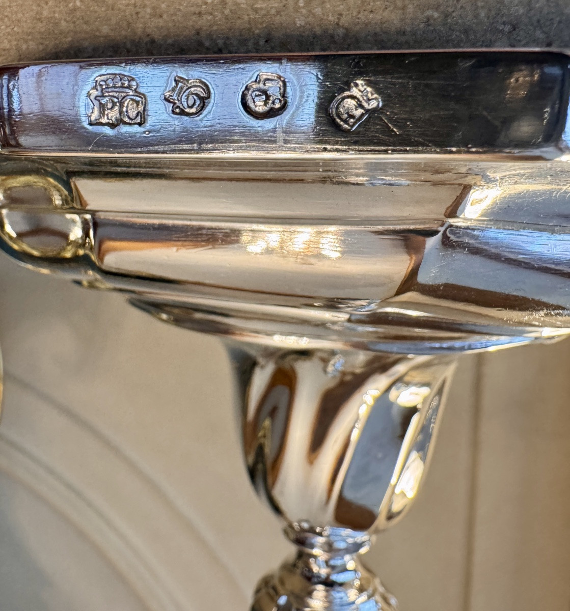 Paire de bougeoirs torses en argent massif, Gand 1791.-photo-4