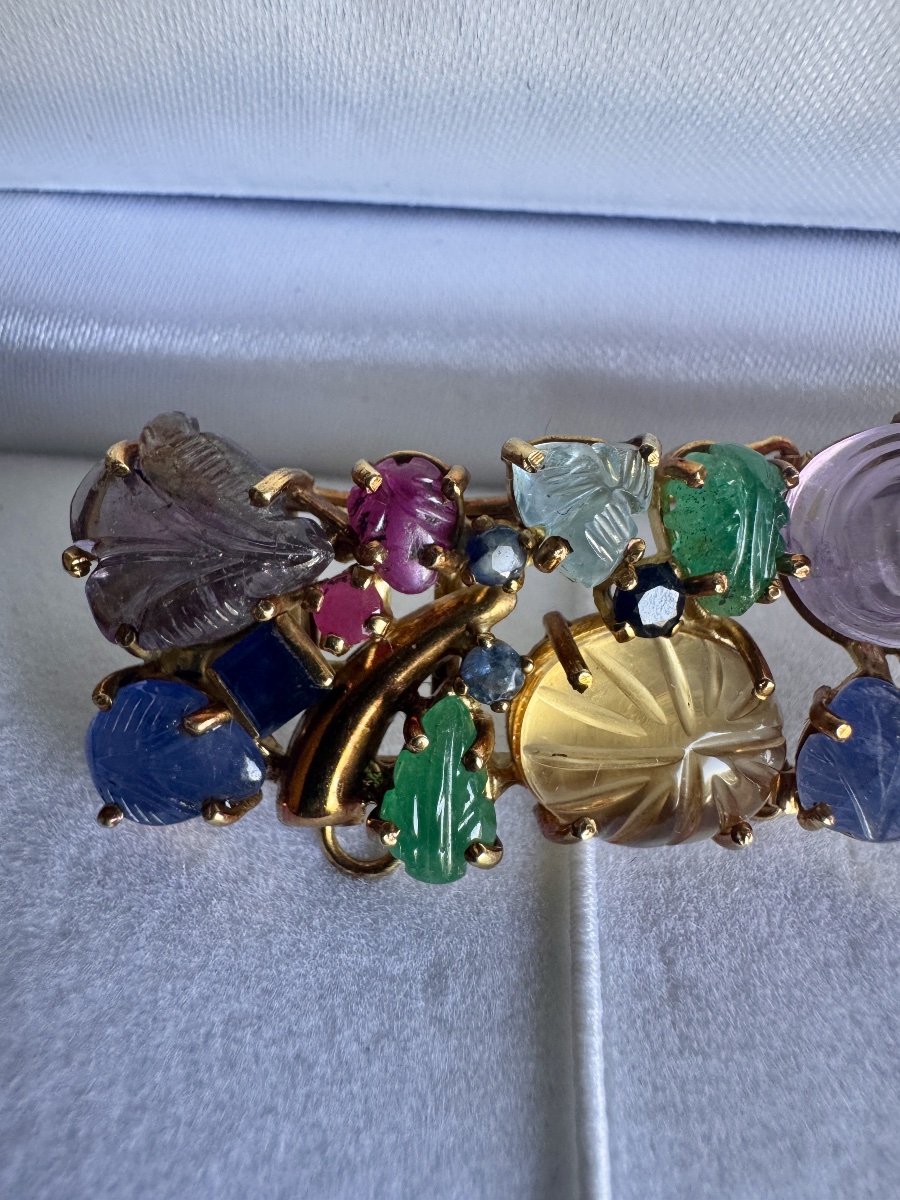 Bracelet Type Tutti Frutti en or 18 carats et pierres dures sculptées, travail italien-photo-4