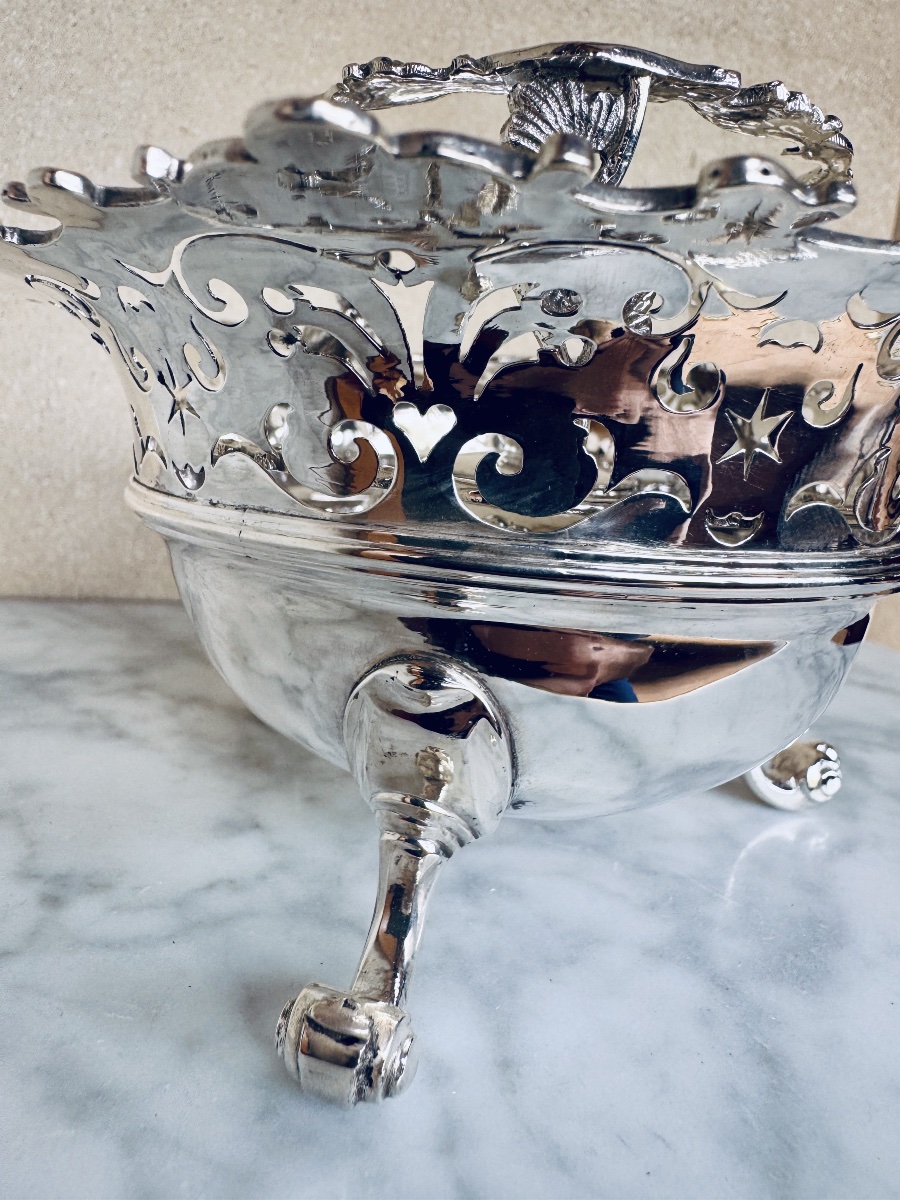 18th-century Solid Silver Tabletop Stove, Netherlands, Circa 1760