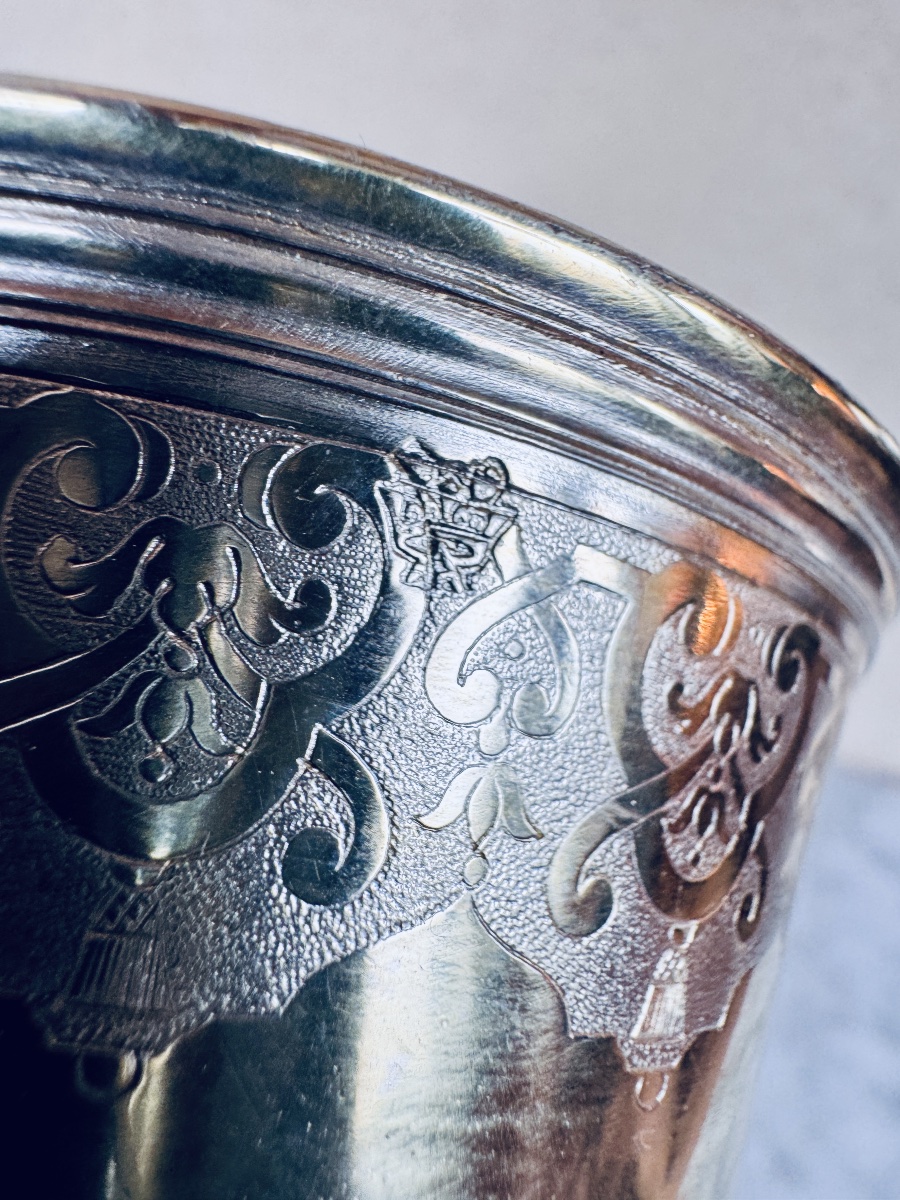Timbale en argent massif doré ( vermeil) Paris 1708-photo-3