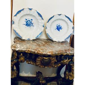 Paire De Plats Ronds En Porcelaine De Tournai