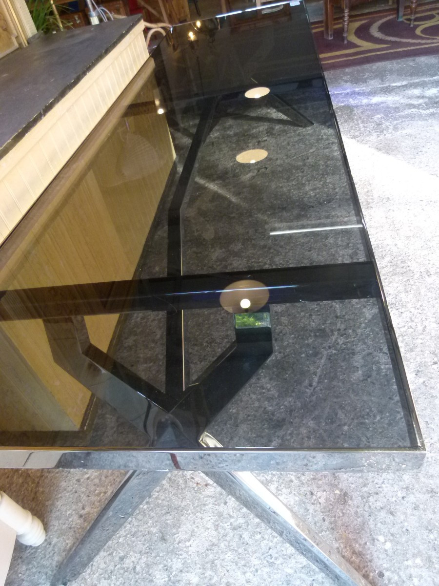 Table en verre et pieds chromés-photo-1