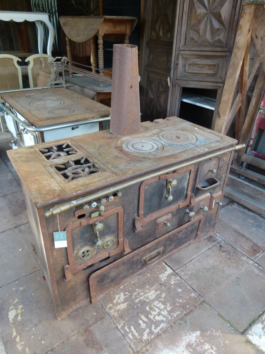 Coal And Gas Kitchen