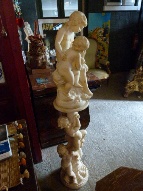 20th-century Marble Powder Statue