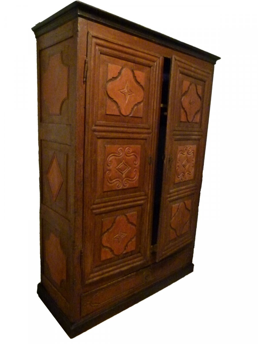 Armoire Catalan patiné  XVIIIème