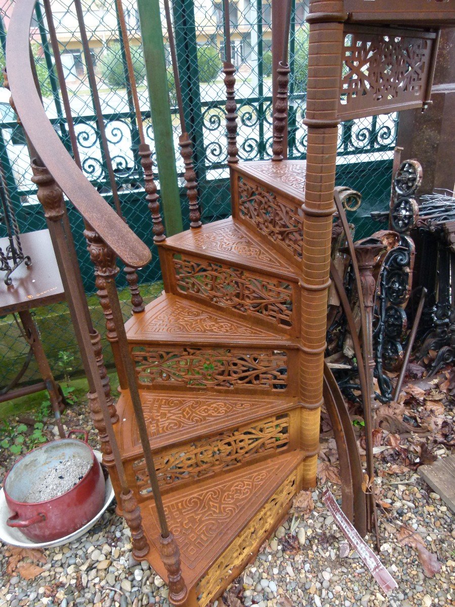 Spiral Staircase In Cast Iron Twentieth-photo-3