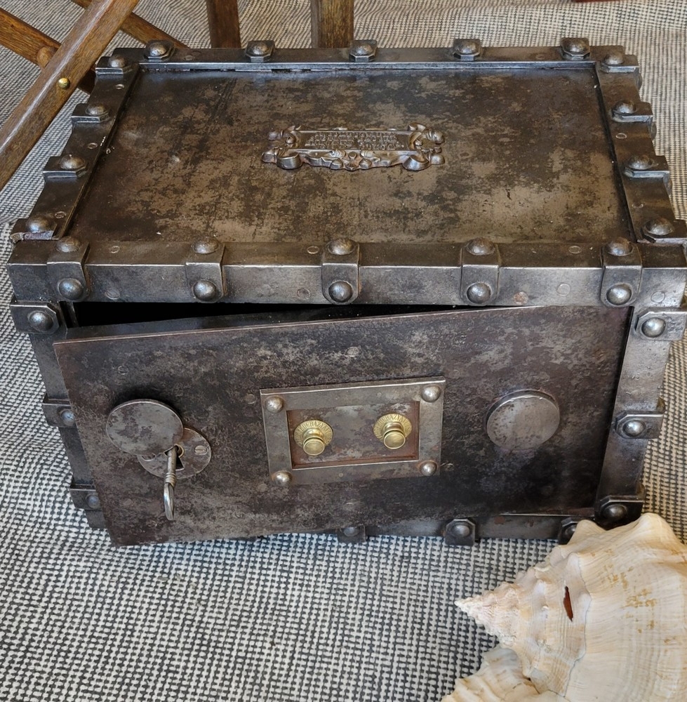 Bauche Marine Or Travel Safe
