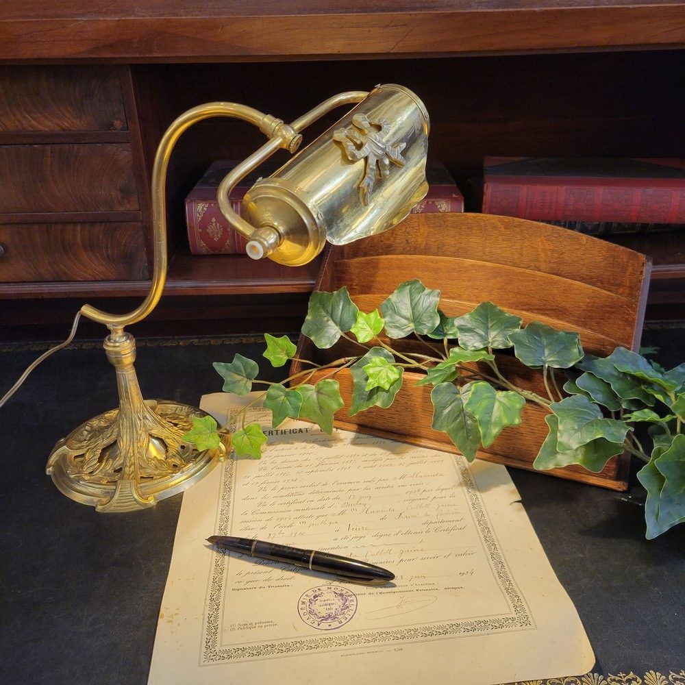 Articulated Desk Lamp Or Notary Lamp