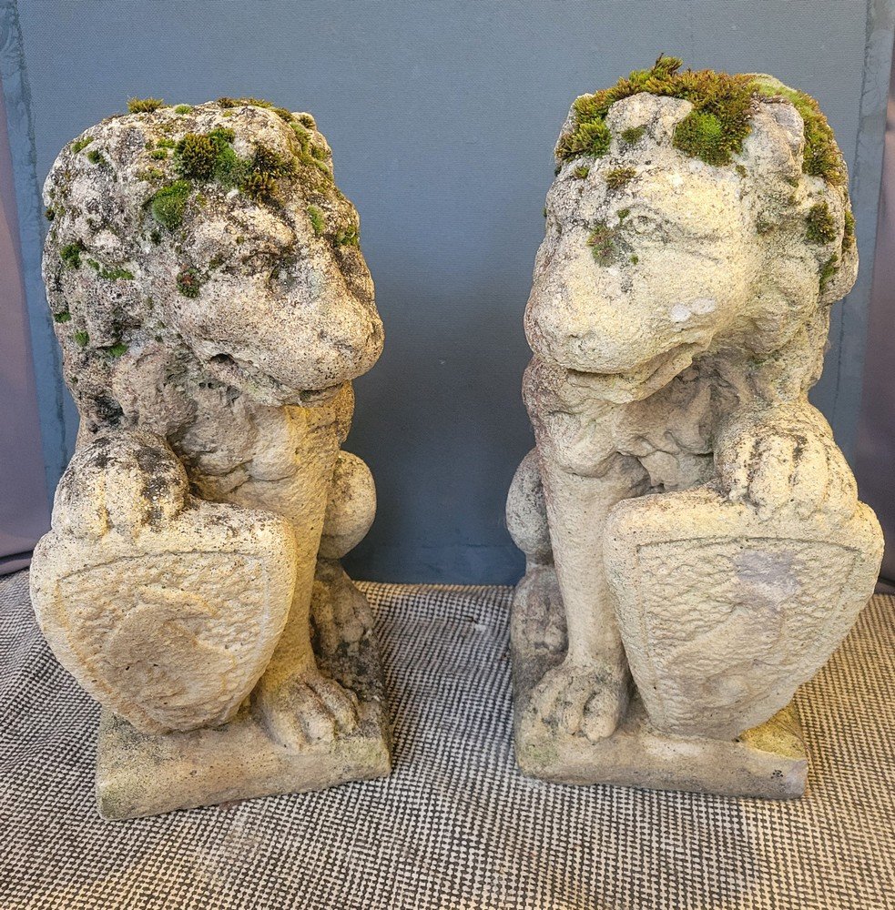 Pair Of Lions In Reconstituted Stone-photo-4