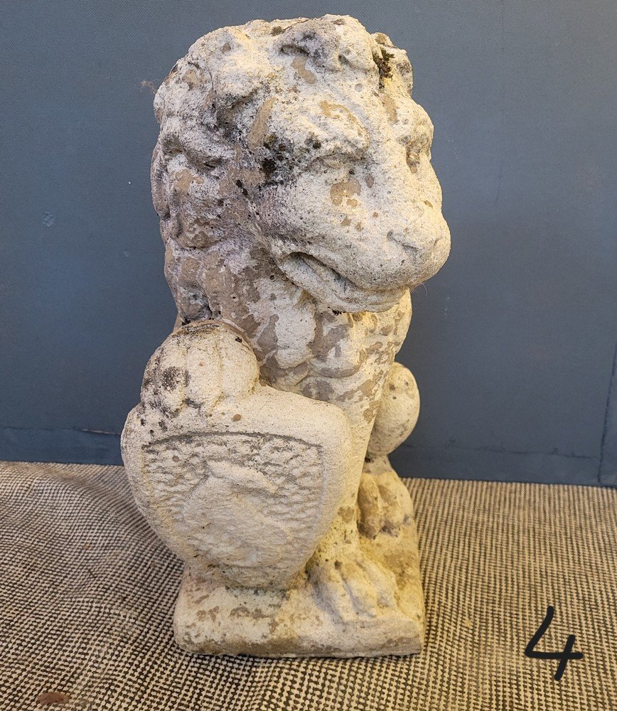 Pair Of Lions In Reconstituted Stone-photo-2