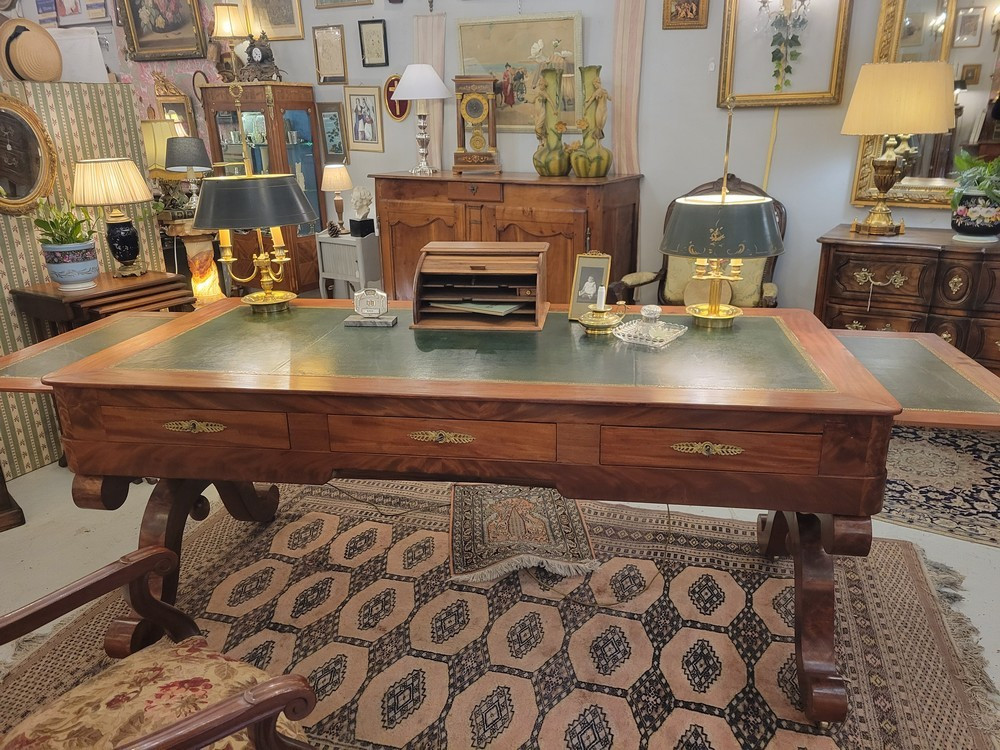 Very Large Empire Flat Desk