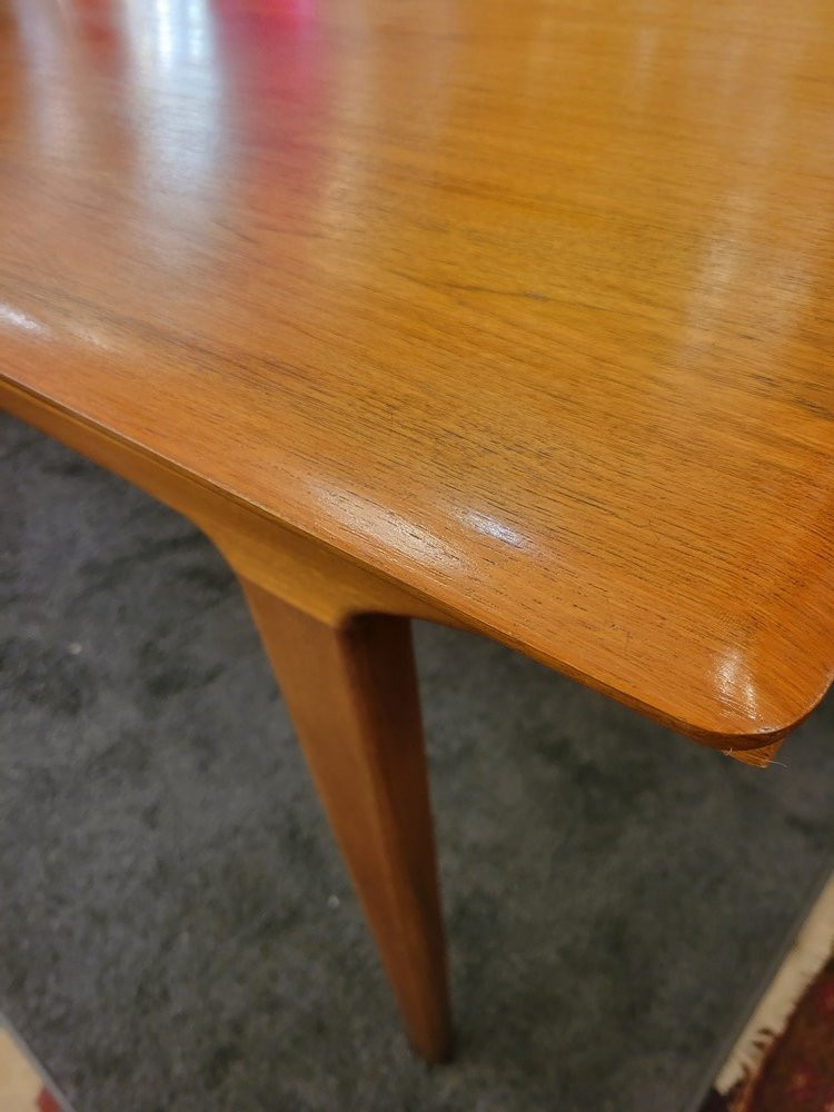 Scandinavian Extensible Table-photo-1