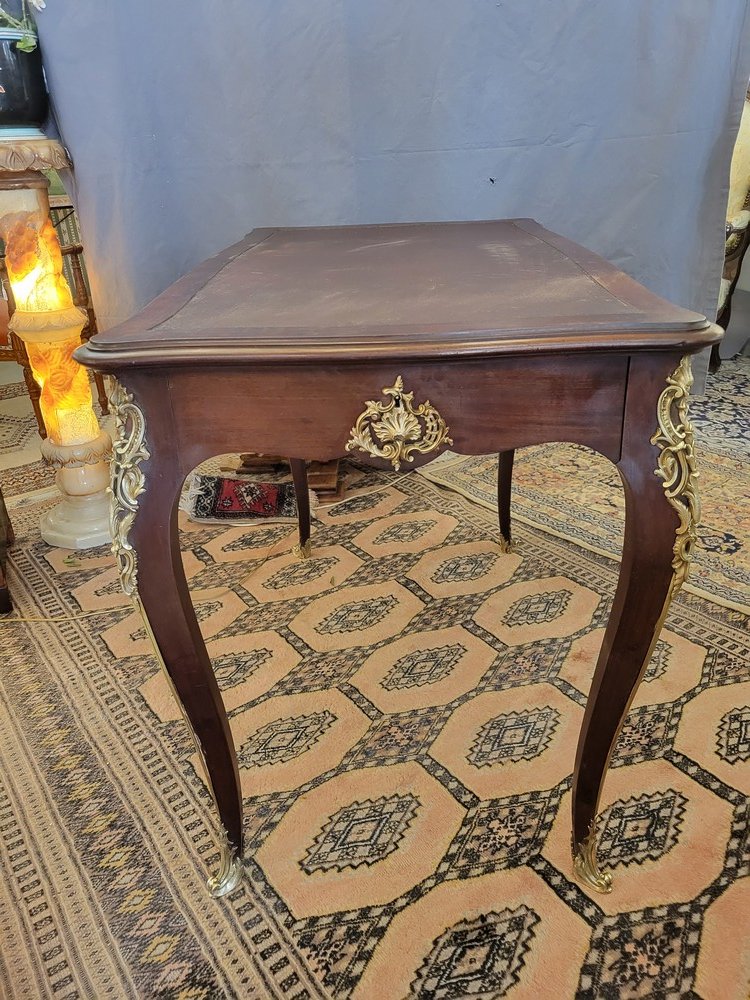 Small Louis XV Desk-photo-4