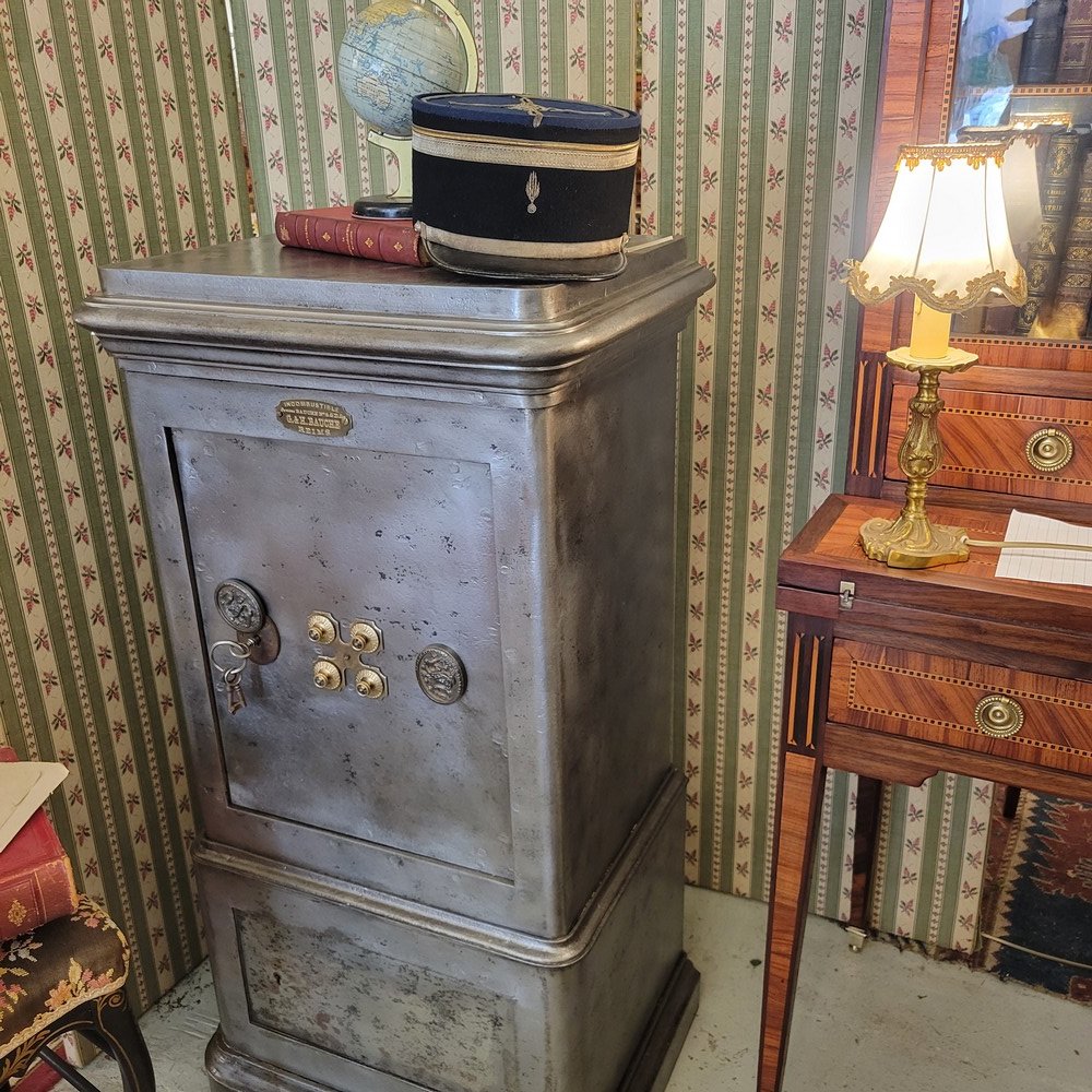 19th-century Bauche Safe-photo-2