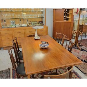 Scandinavian Extensible Table