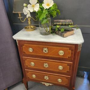 Petite Commode  Louis XVI
