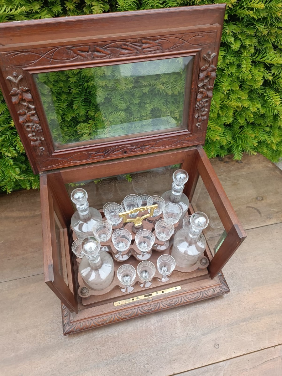 Liqueur Cellar-photo-2