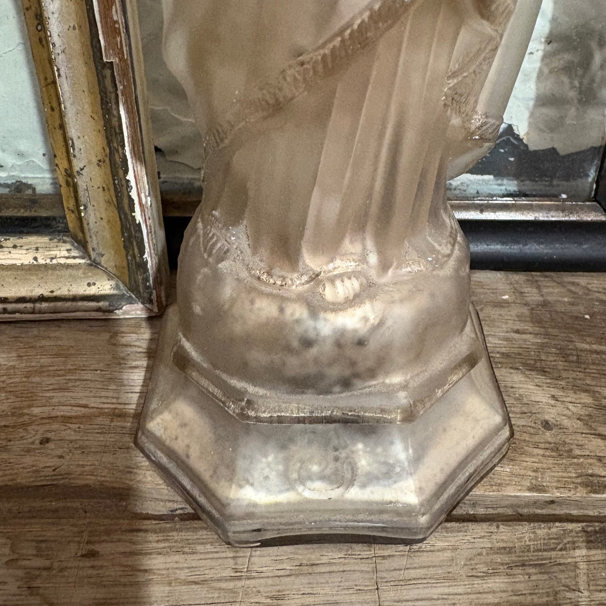 Saint In Eglomised Glass-photo-4