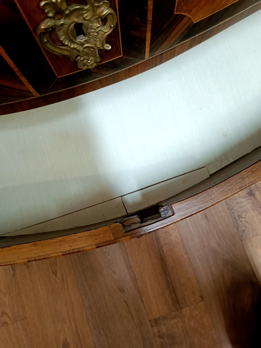 Louis XV Commode-photo-4