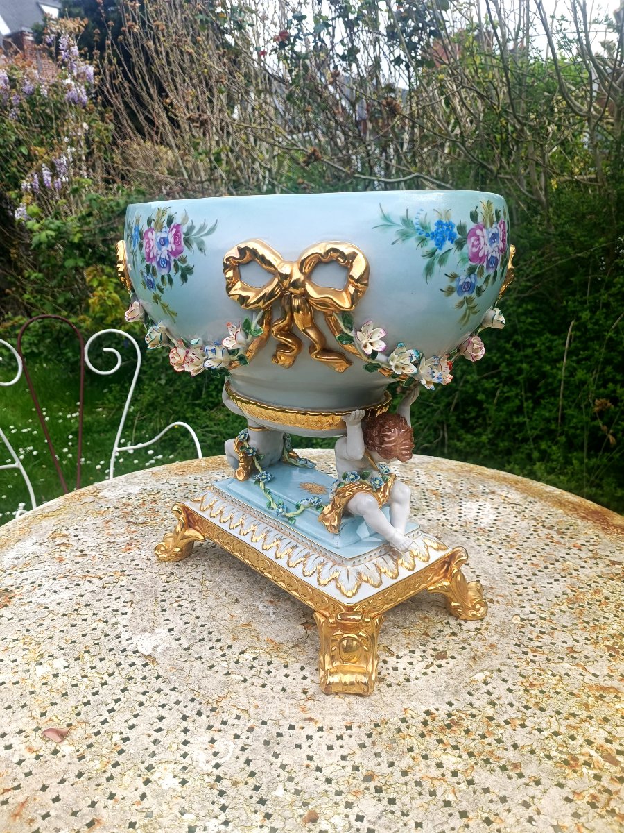 Centerpiece With Putties-photo-2