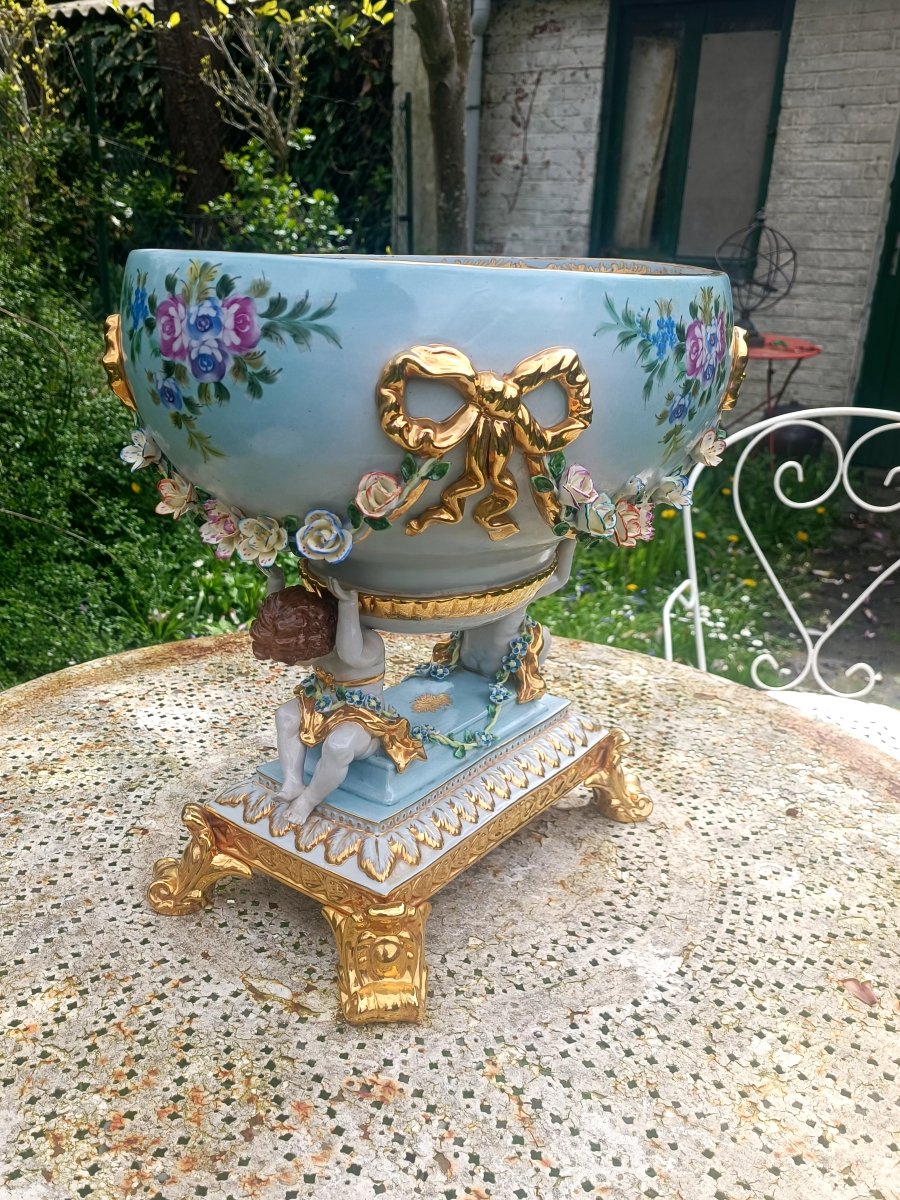 Centerpiece With Putties