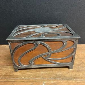 Art Nouveau Box