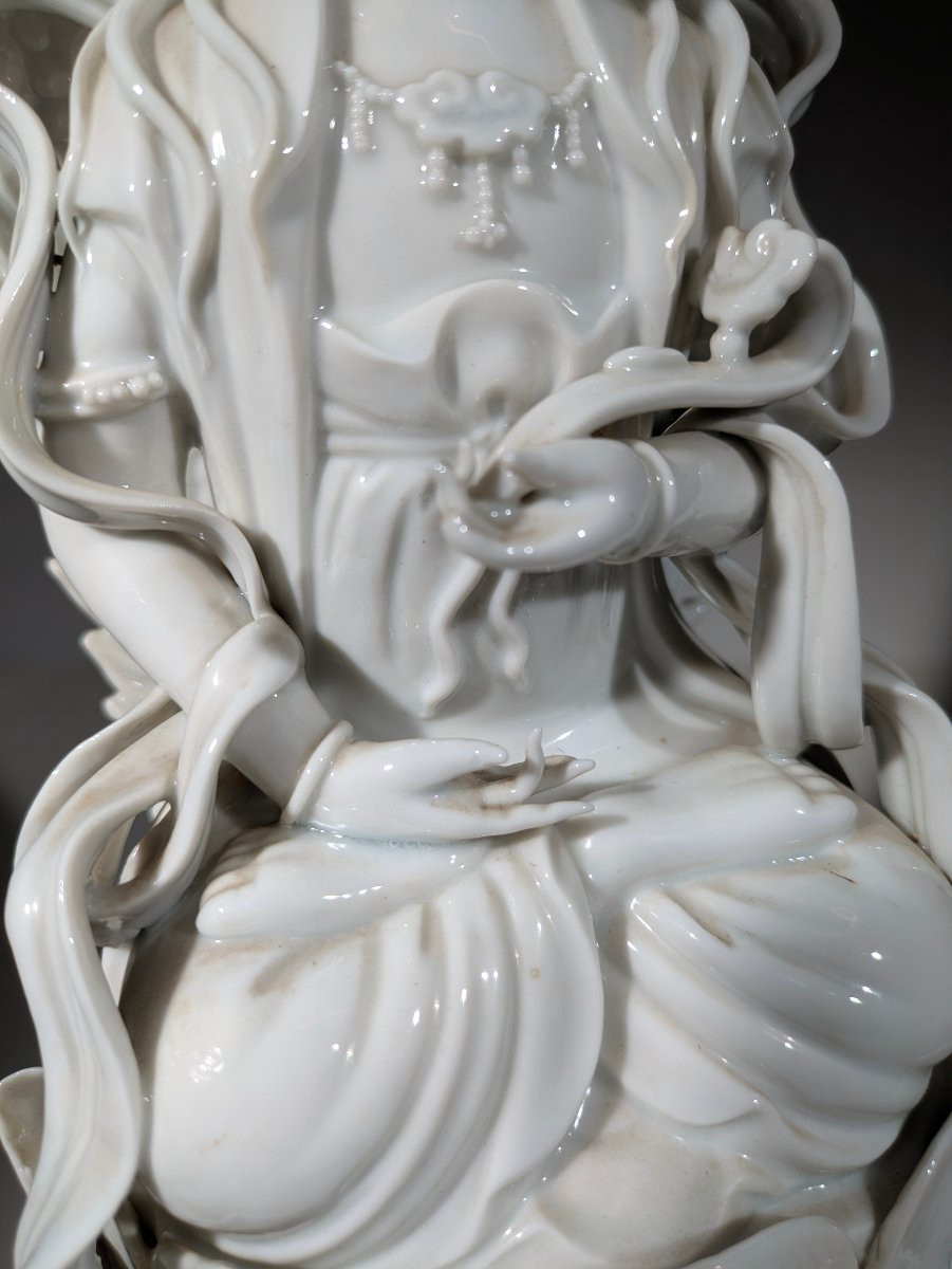 Statue de Guanyin sur trône de lotus-photo-3