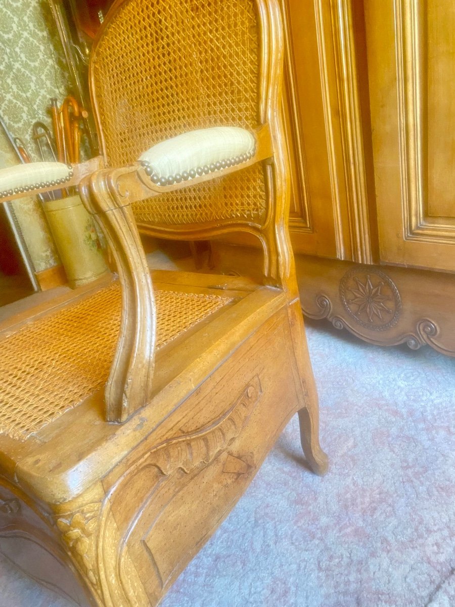 Chaise Percée Début XVIII Eme