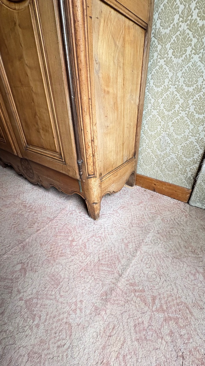 Louis XV Wardrobe -photo-1
