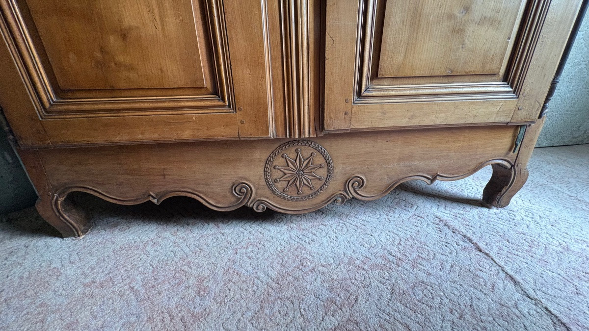 Louis XV Wardrobe -photo-3