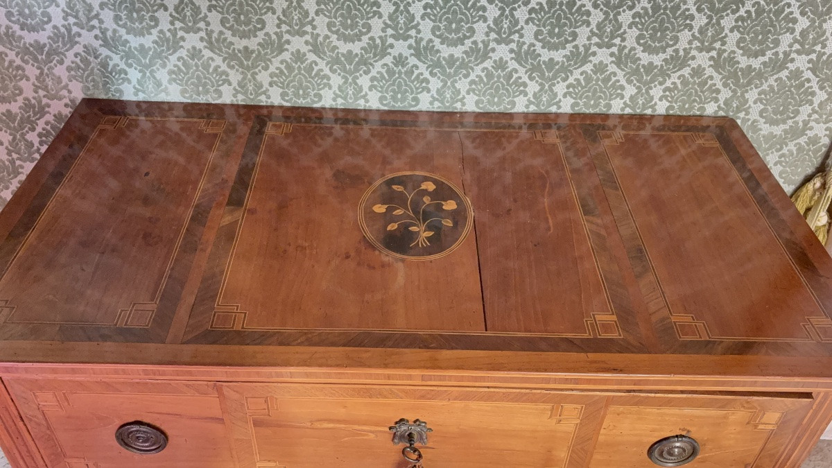 Louis XVI Commode-photo-3