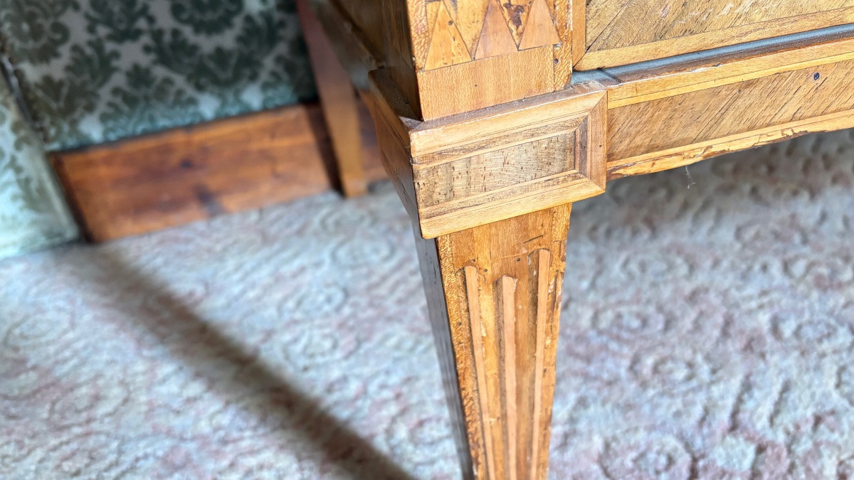 Louis XVI Commode-photo-1