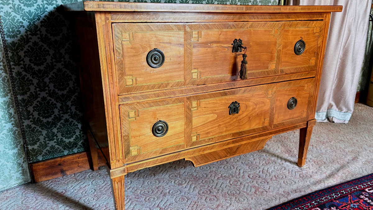 Louis XVI Commode-photo-2