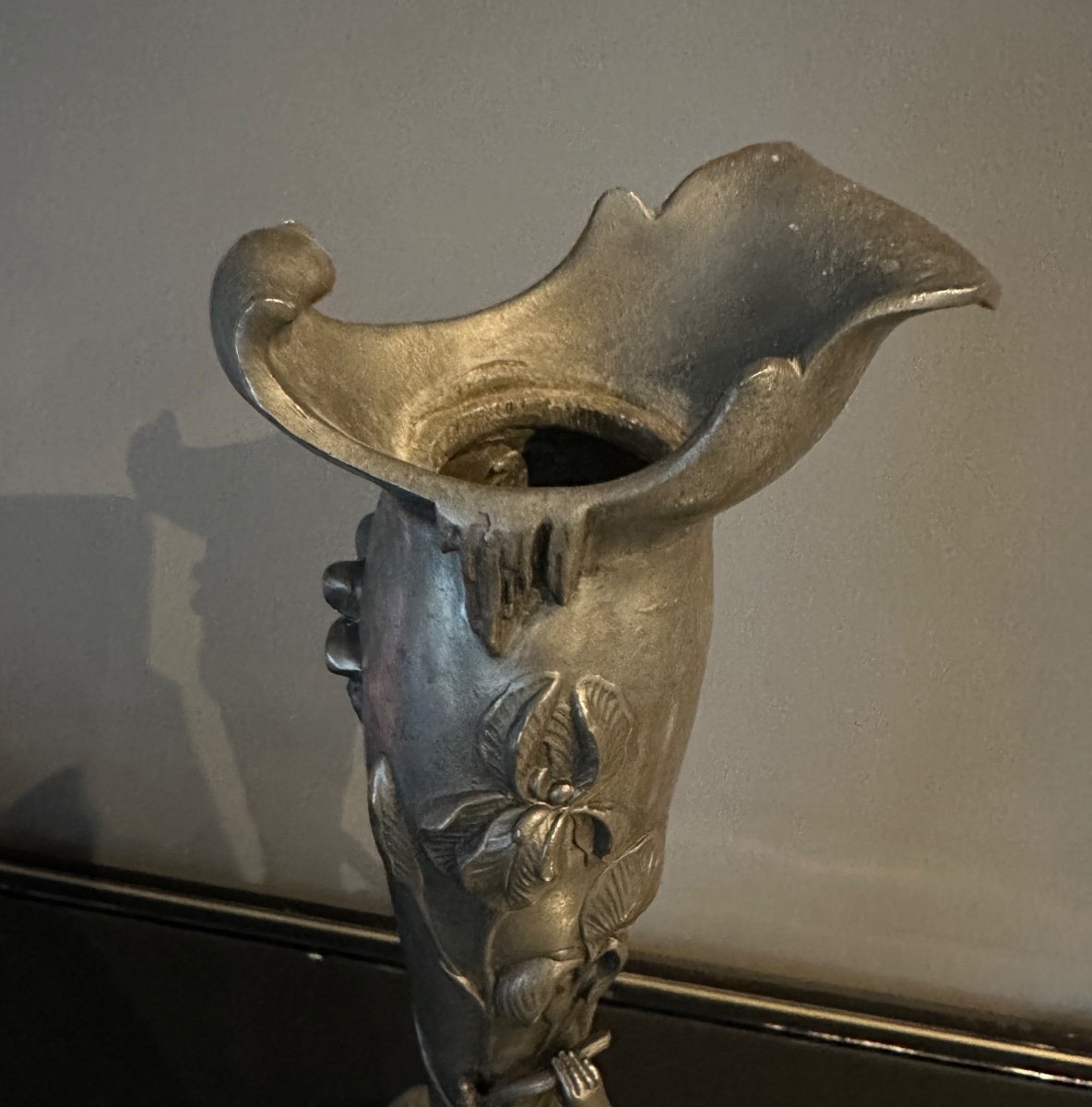 Vase Art Nouveau Etain 'jeune Fille Cueillant Un Nenuphar' Signe W. Hering Début 20ème-photo-1