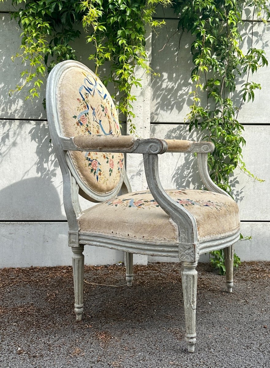 Fauteuil Medaillon d'Epoque Louis XVI-photo-2