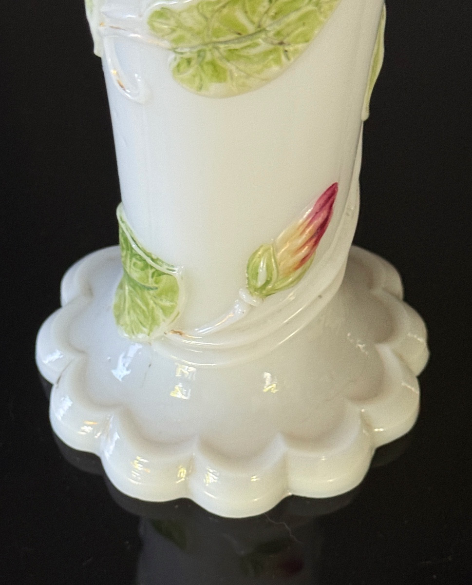Baccarat, 19th Century Opaline Bindweed Vase-photo-3