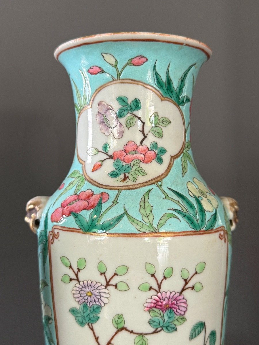PAIRE DE VASES EN PORCELAINE DE CHINE EPOQUE XIXEME-photo-1