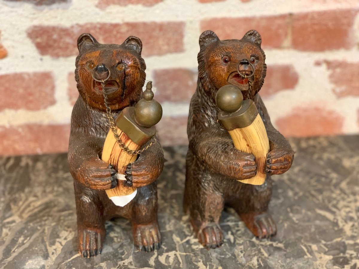 Paire d'Ours En Bois Sculpte Travail De La Foret Noire 19ème