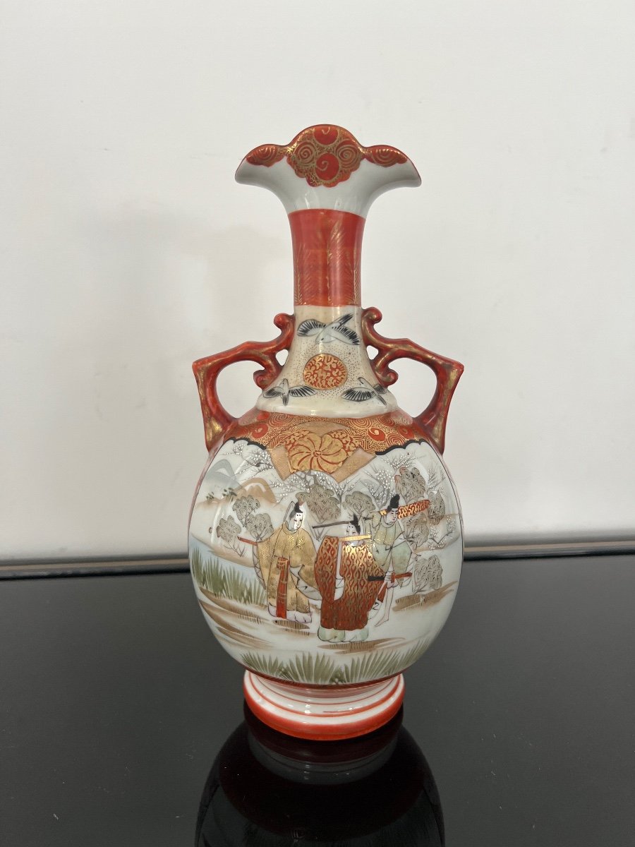 Vase En Porcelaine Du Japon Epoque 19eme